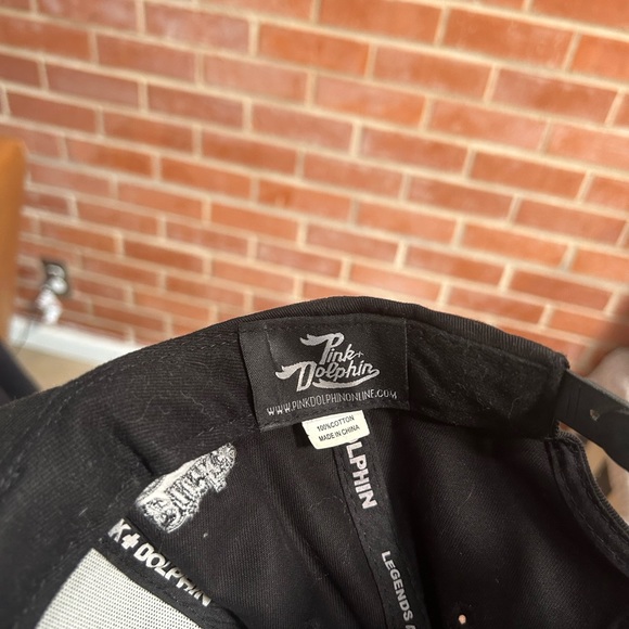 Pink Dolphin hat - Picture 2 of 4